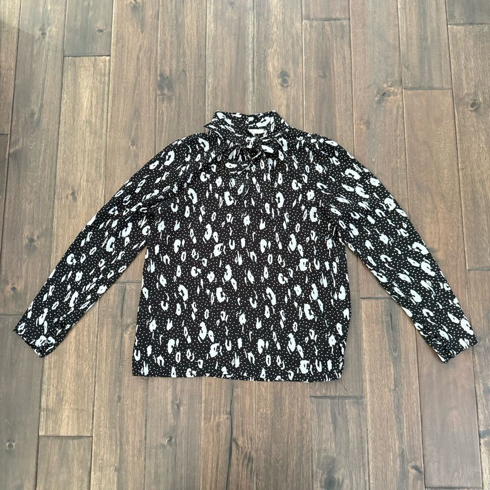Cooper & Ella Black & White Tie Neck Blouse M